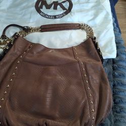 Michael Kors Leather Purse.