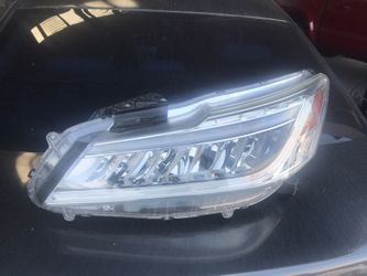 2016 2017 Honda Accord Touring Left headlight, fully functional led tested