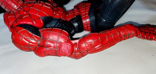 18 inch spiderman action figure hotsell with 67 points of articulation