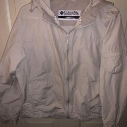 Women's Size Large Colombia Light Weight Ivory Color Jacket