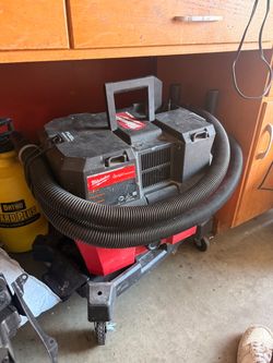 Milwaukee m18 vacuum