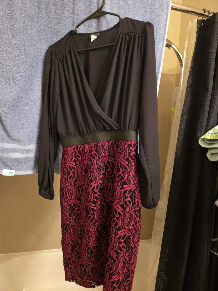 Venus Dress With Slit Sleeves Medium