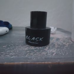 Kenneth Cole Black Eau de Toilette Spray Cologne