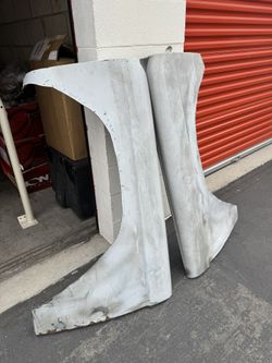66-77 Early Bronco Fenders As Pictured