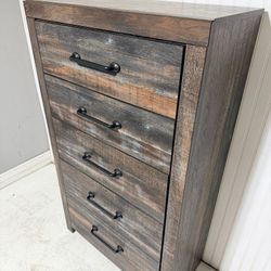 Ashley Dresser// Comoda,,cajonera 