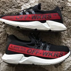 Snickers off-wkrs wickers snickers Size 8