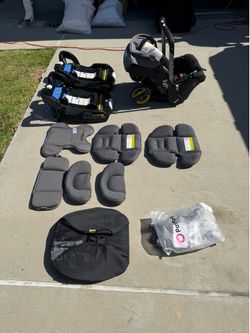 Doona Infant Car Seat & Stroller + 2 Bases + Accessories – Good Used Condition