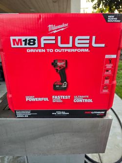 Milwaukee inpact, 2 battery and charger