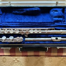 Solid Silver Gemeinhardt Flute Mosel MS2  W/Case