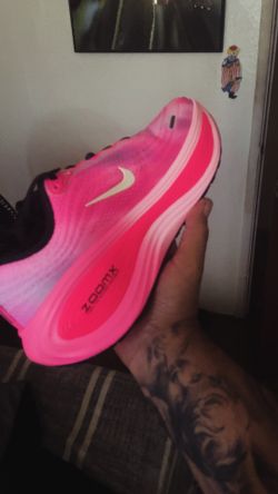 Women Nike vomero plus 8.5 women’s