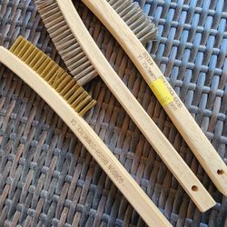 Wood Handle Scratch Brush