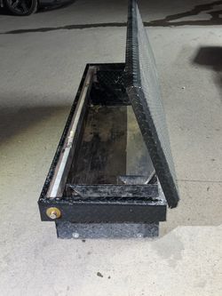 Black Diamond Plate Truck Bed Tool Box