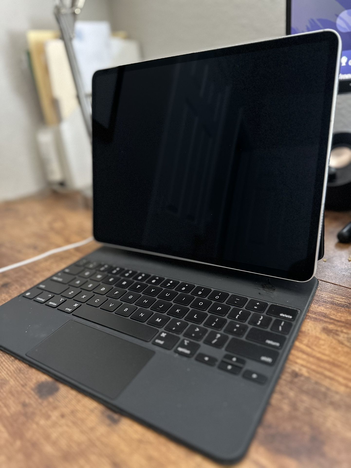 iPad Pro 12.9 6th Gen 256gb With M2 Chip And Magic Keyboard