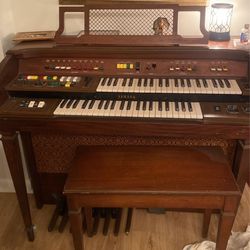 Yamaha Electric piano