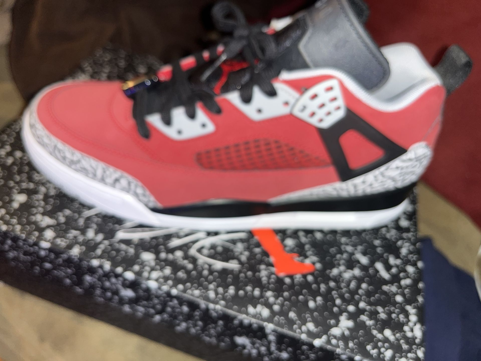 Jordan Low Size 10 ( Spizike Low )