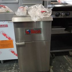Brand New Ikon - IGF-35/40 LP - 40lb Gas Fryer