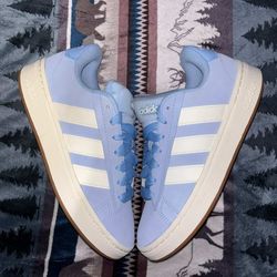 Adidas shoes size 7