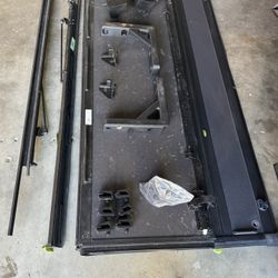 Bakflip Mx4 Truck Bed Cover 5’7