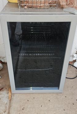 Frigidaire Wine cooler