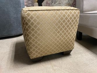Gold Diamond Patterned Tufted Square Ottoman