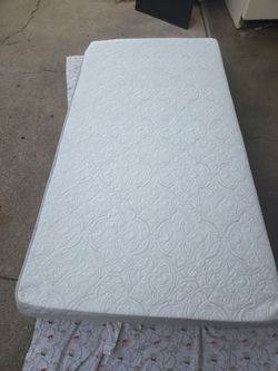 Twin mattress