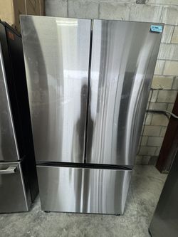 Refrigerator New Open Box 