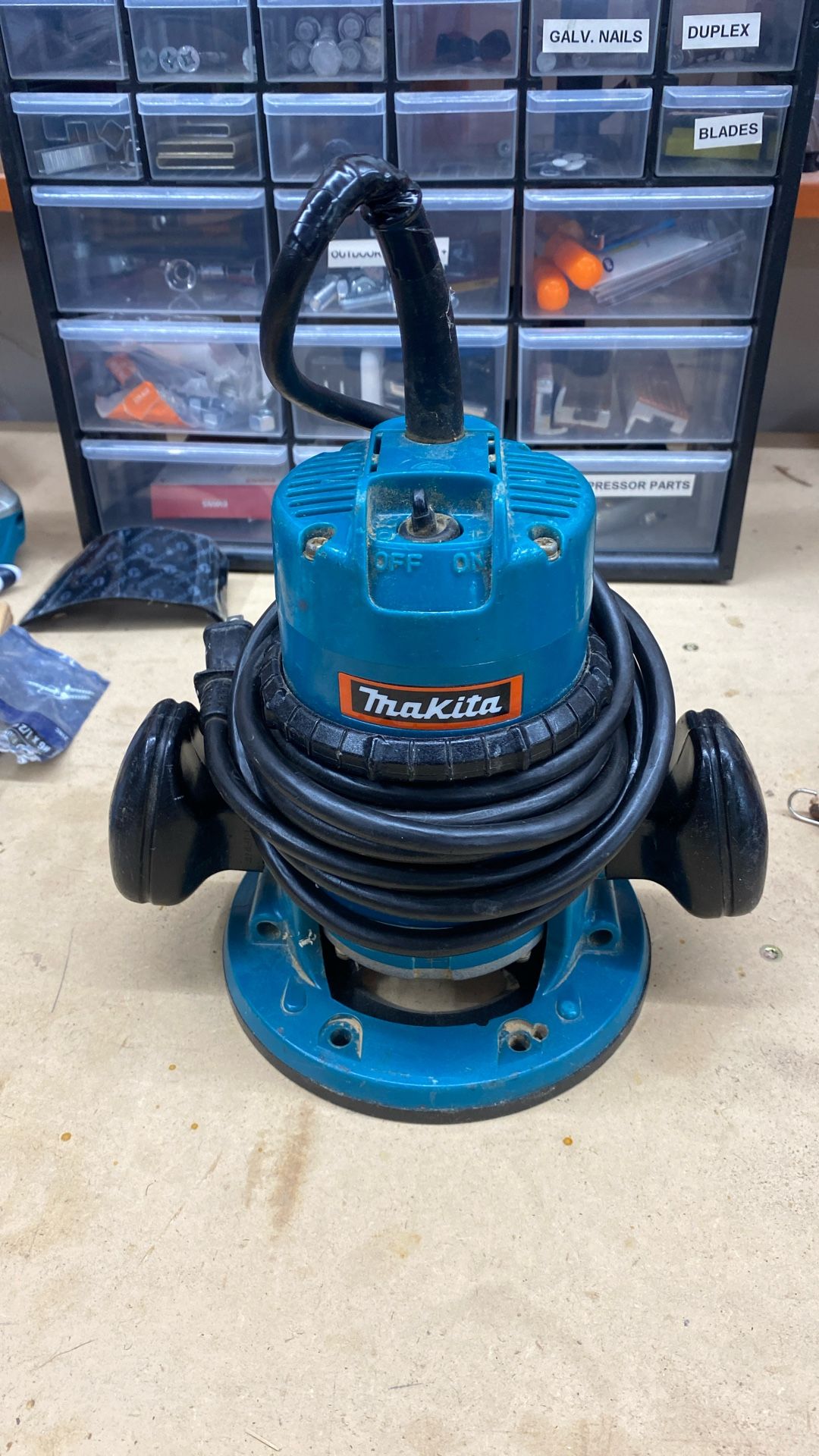 Makita 3606 1hp Router
