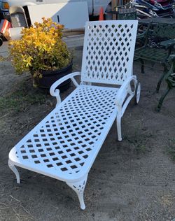 Outdoor Single Aluminum Chaise Lounger $75 OBO!