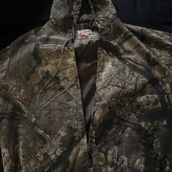 Camo Jacket 2X But Fit Like XL
