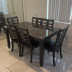 7 Pc Dining Table