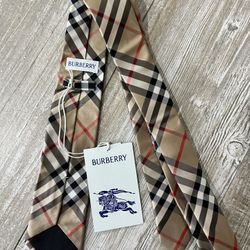 Burberry Tie / Burberry 