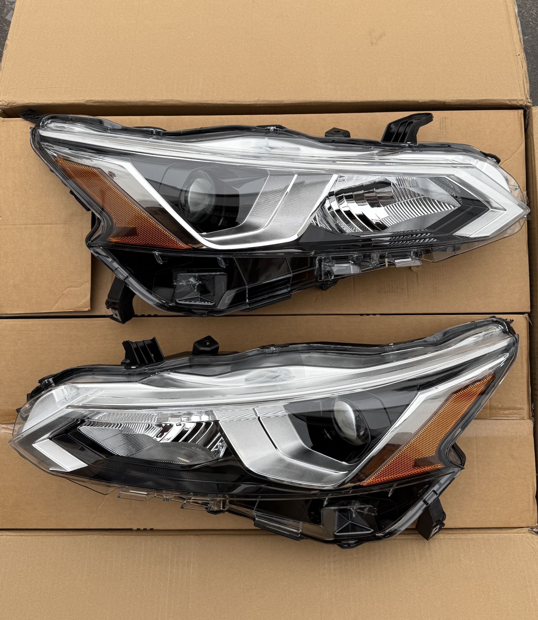 Pair Projector Headlights Assembly 2019-2022 Nissan Altima Halogen Headlamps Left Right Side Set