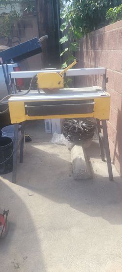 Wet Tile Saw with Stand