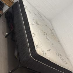 Camas Matrimoniales Y Una Individual 