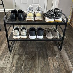 Small Black Metal Shoe Stand