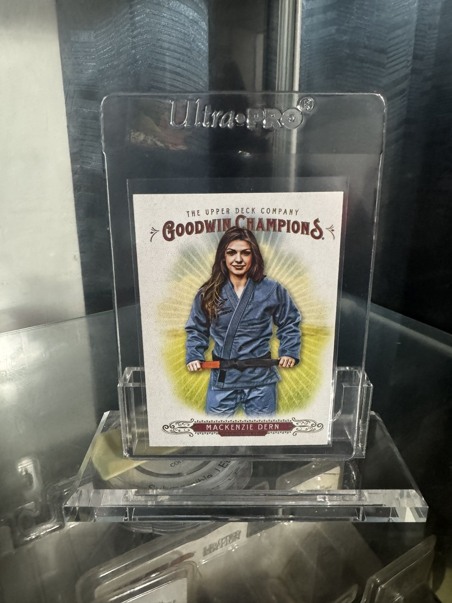 UFC Mackenzie Dern Rookie Card 2018 Upper Deck
