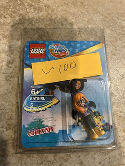 Rare LEGO SDCC Bat-Girl Minifigure