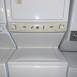 Kenmore Washer & Dryer Stackable in NC