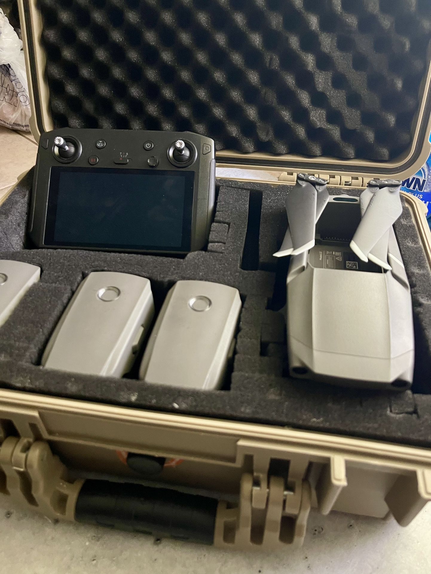 DJI Mavic 2 Zoom Drone Bundle w/ Smart Controller, 3 Batteries & Polarized Filter