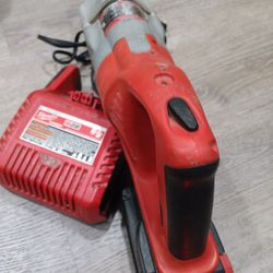 Milwaukee 18v Right Angle Drill 1/2 ONE BATTERY AND CHARGER. 