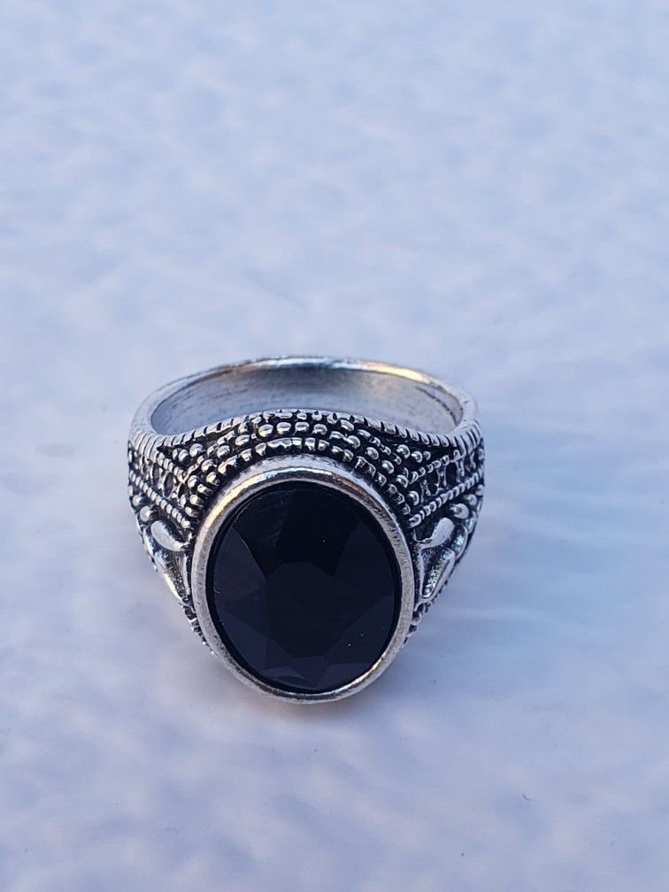 Antique Silver Stone Vintage Jewelry Rings For Men and Women Color silver and Black Size 8.5