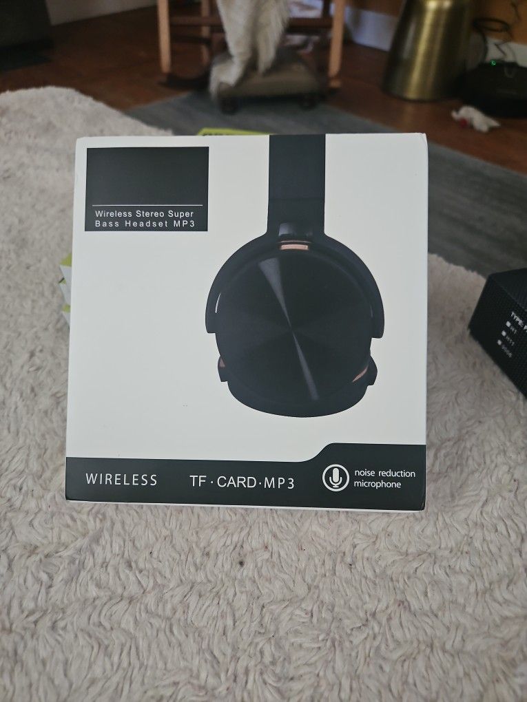 BRAND NEW HEADPHONES