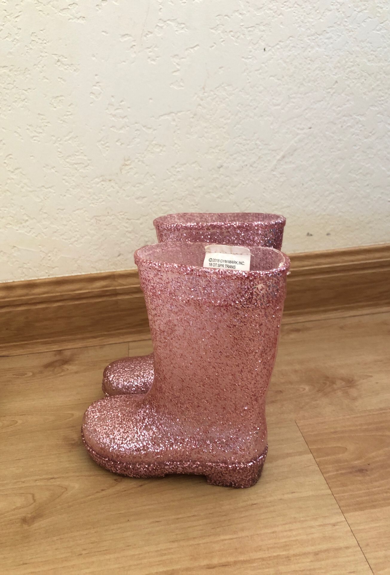 Baby girl rain boots size 4