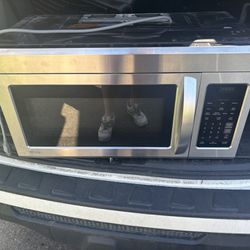 30 inch Microwave “reduced”