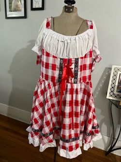 red-and-white gingham Bavarian-style dress size XL