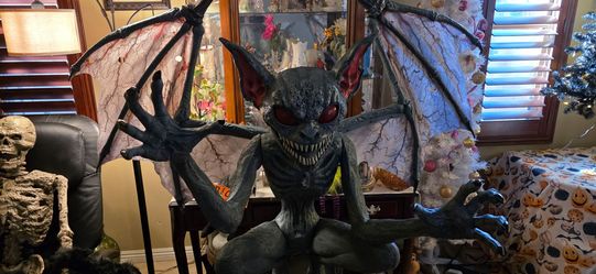 Evil Pixie Animatronic new