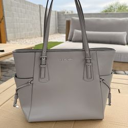 Michael Kors Voyager Tote Bag - Pearl Grey