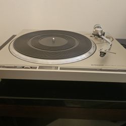 Pioneer Turntable 