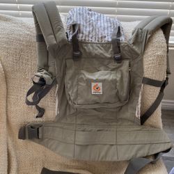 Baby Carrier Ergobaby
