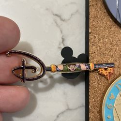 Limited Edition Hunchback Of Notre Dame Key Disney Pin